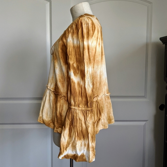 Moon River Blouse V-Neck Lace Up Tie Dye Long Sleeve Bell Cuffs Camel M NWT - Picture 11 of 15